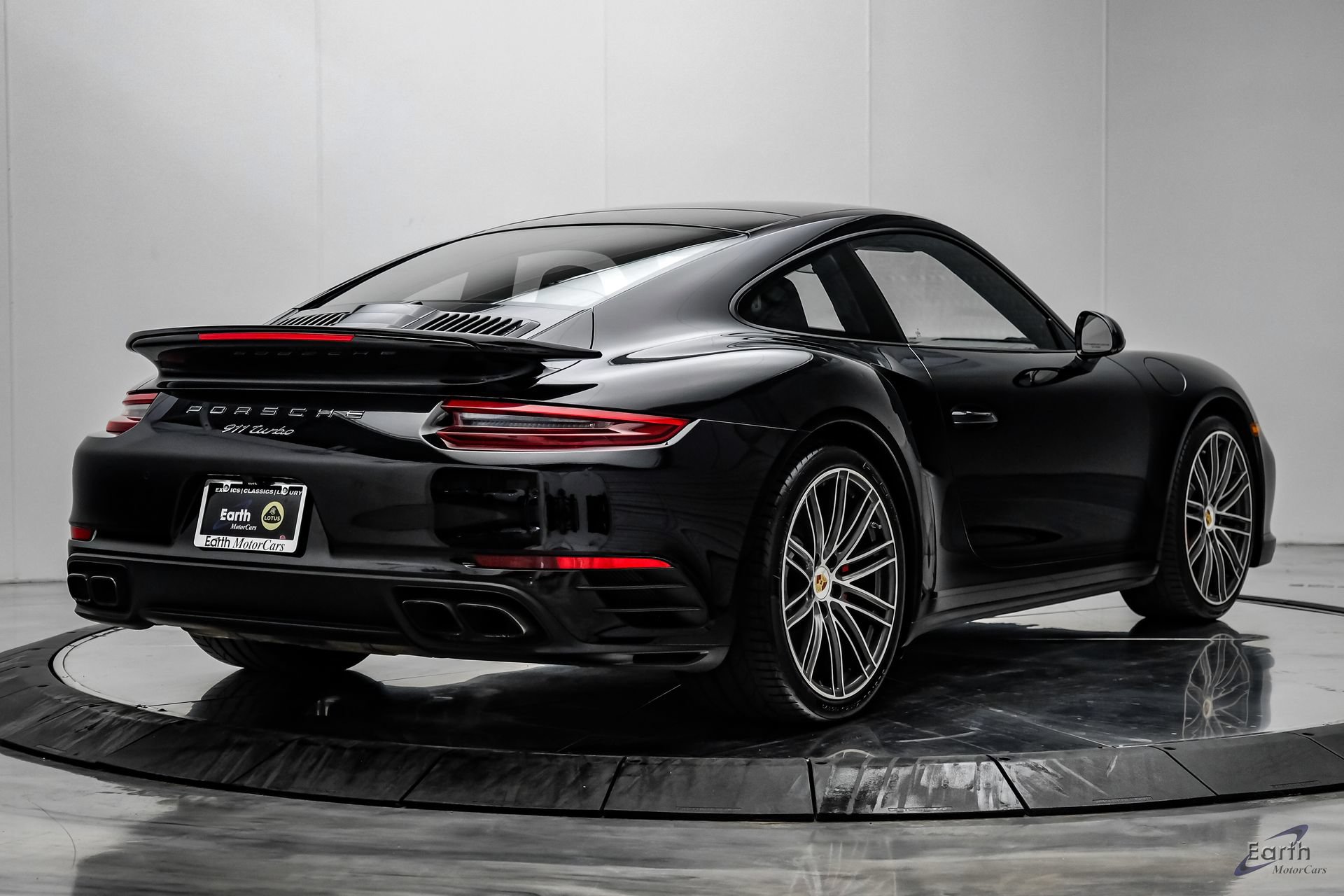 Used 2017 Porsche 911 Turbo AWD/4WD image 16
