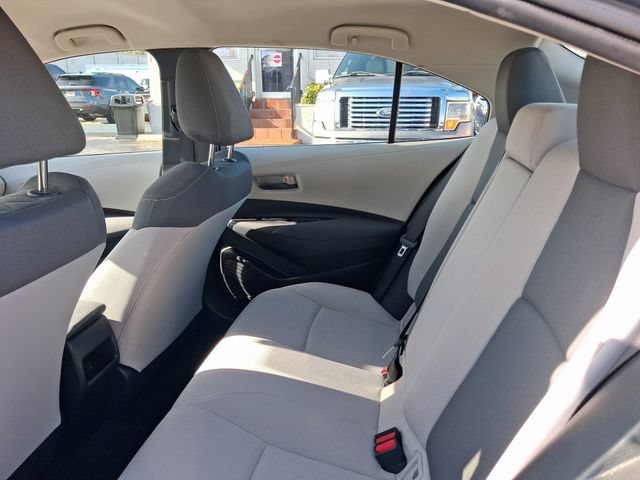 Used 2022 Toyota Corolla LE FWD image 6