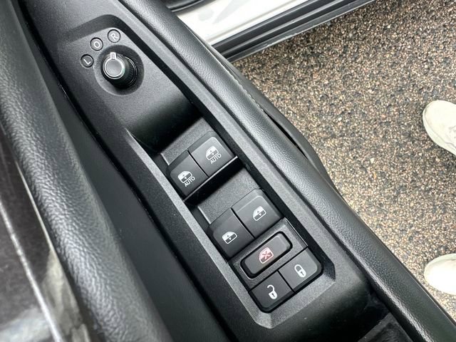 Used 2023 Jeep Grand Cherokee Laredo w/ Luxury Tech Group I AWD/4WD image 30