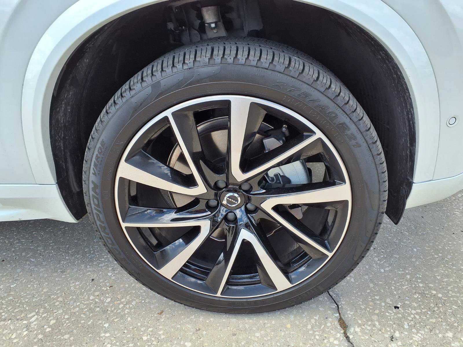 Used 2024 Volvo XC90 B6 Ultimate w/ Protection Package Premier AWD/4WD image 9