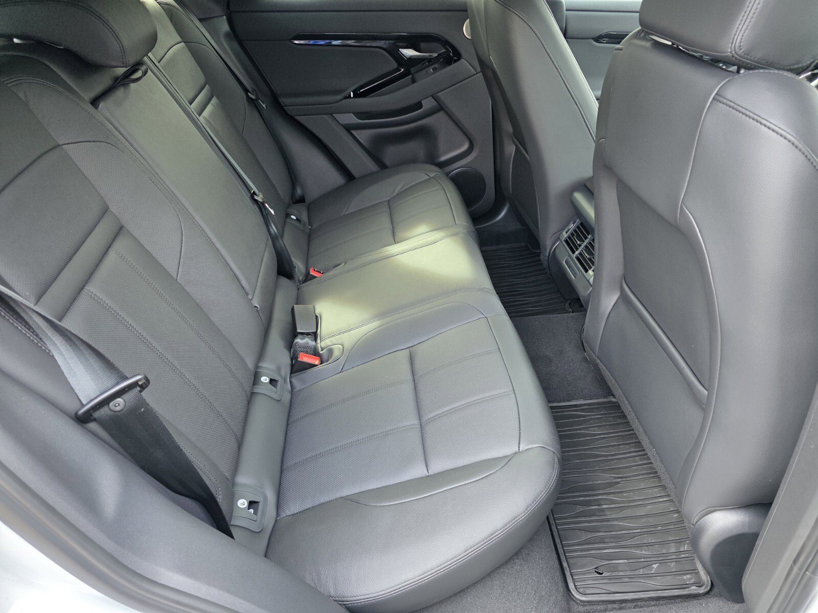 New 2026 Land Rover Range Rover Evoque Dynamic SE image 5