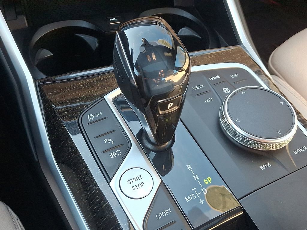 Used 2021 BMW 330e xDrive w/ M Sport Package image 16