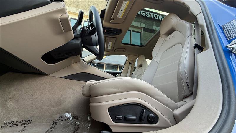Used 2025 Porsche Panamera 4 image 12