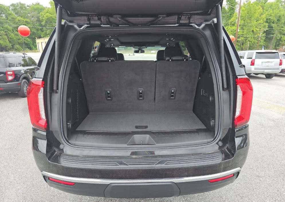 Used 2022 GMC Yukon SLT w/ SLT Premium Package AWD/4WD image 10
