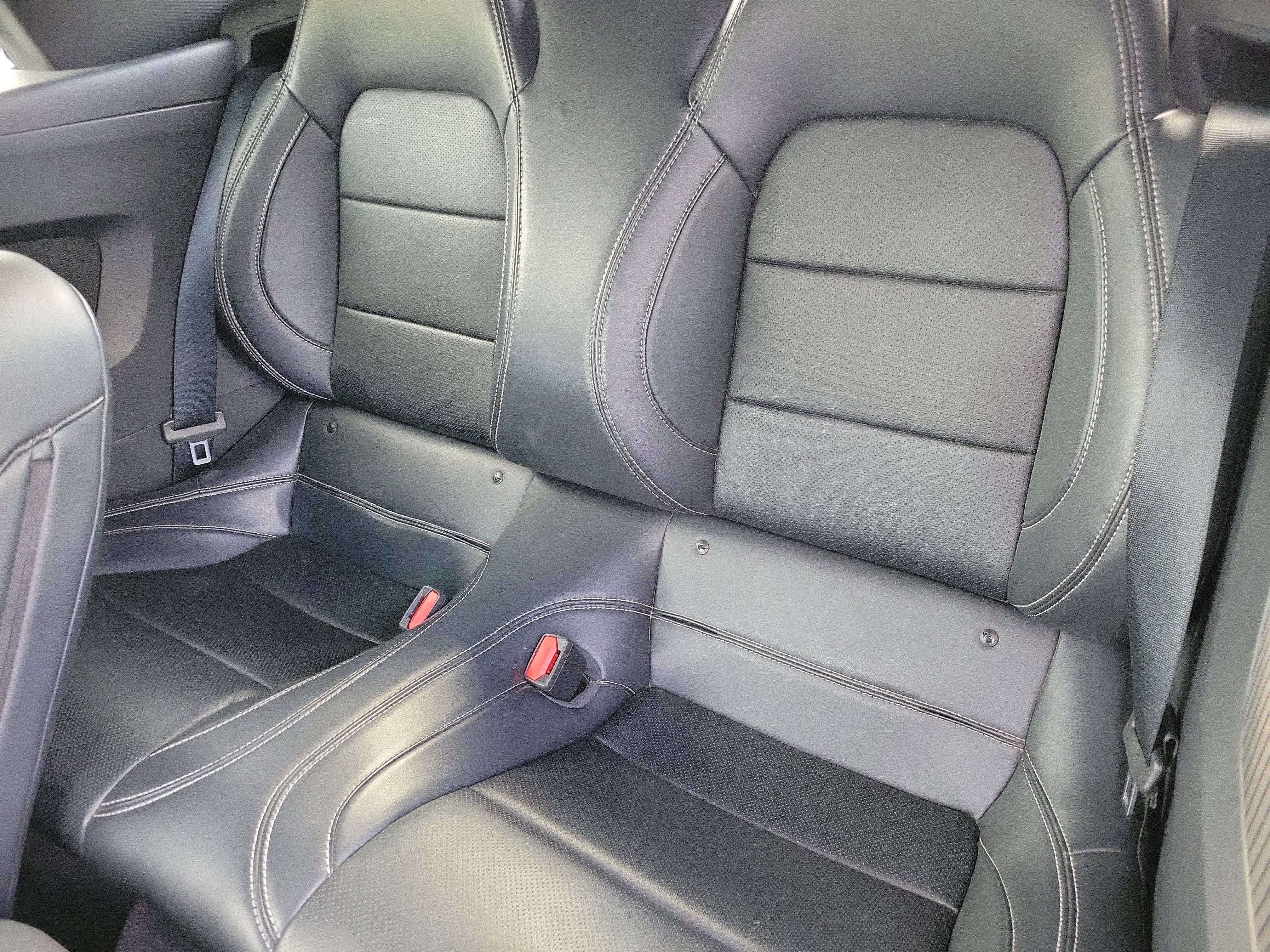 Used 2025 Ford Mustang Premium RWD image 7