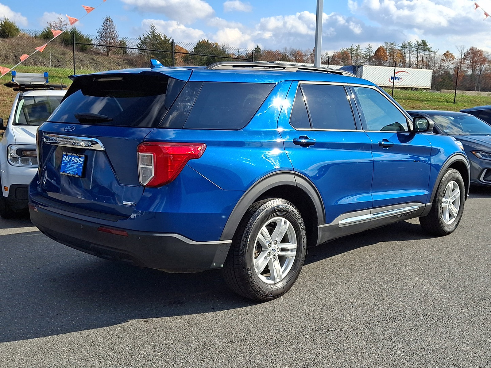 Used 2020 Ford Explorer XLT image 6
