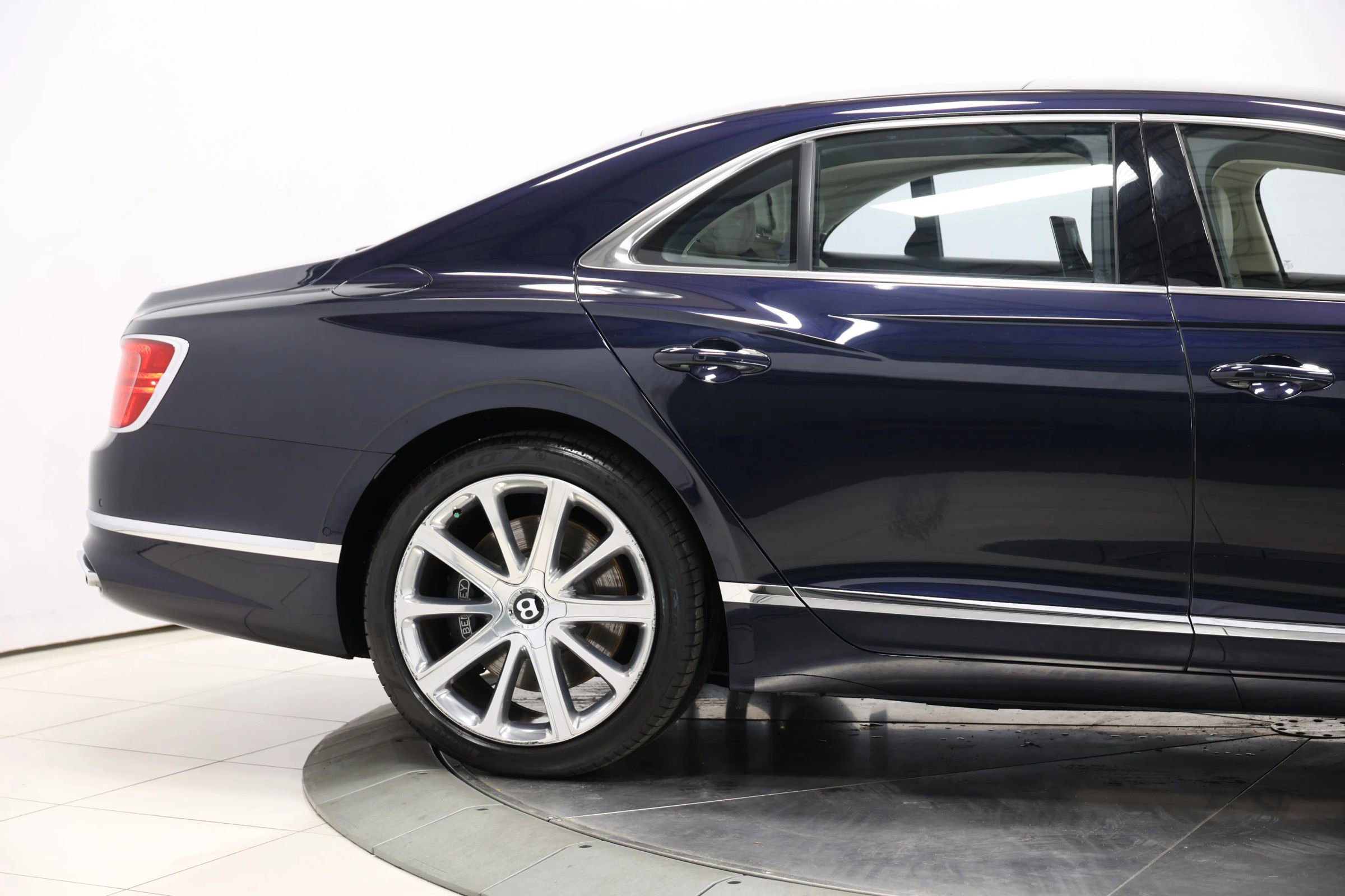 Used 2020 Bentley Flying Spur W12 AWD/4WD image 90