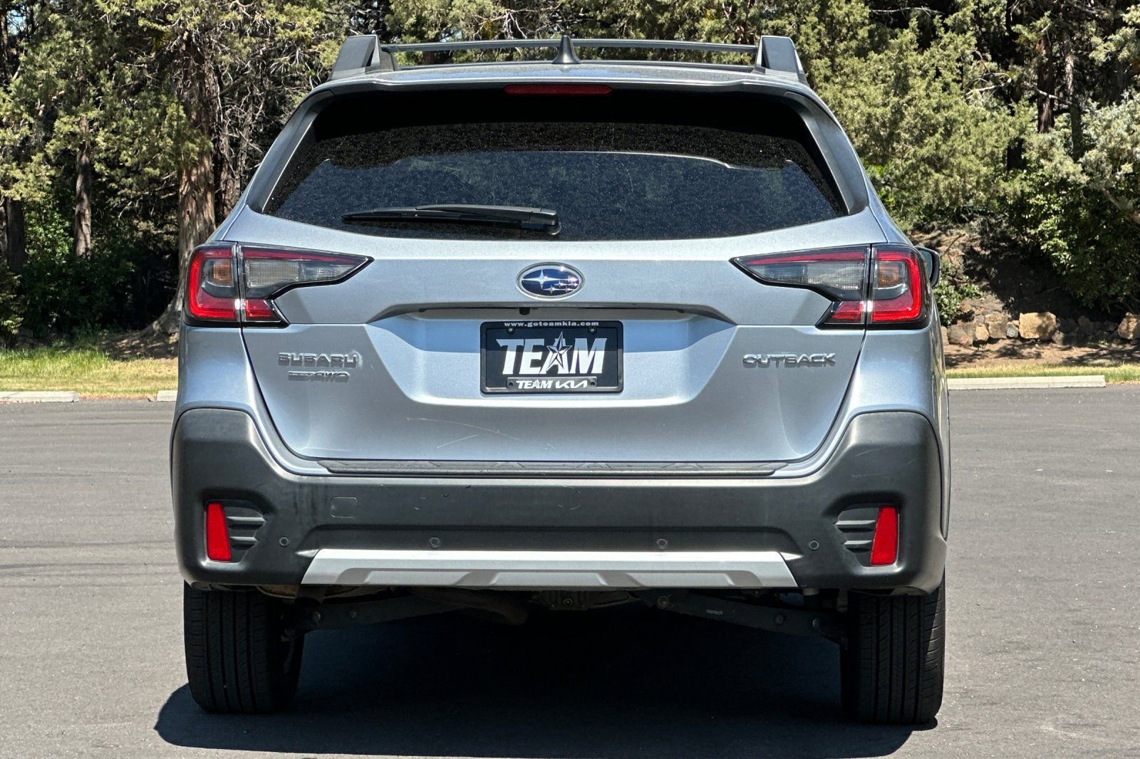 Used 2022 Subaru Outback Limited AWD/4WD image 5