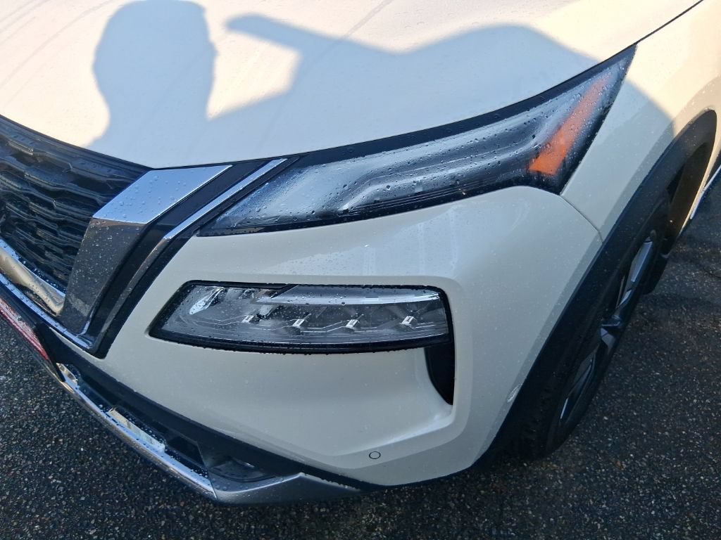 Used 2021 Nissan Rogue Platinum FWD image 15