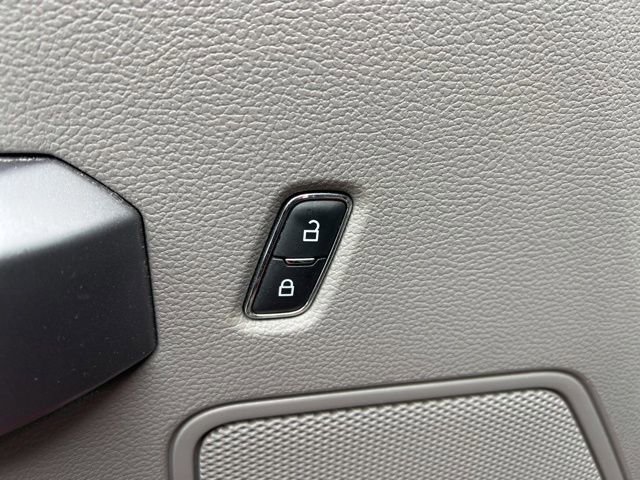 Used 2019 Ford F150 XLT w/ Equipment Group 302A Luxury image 30