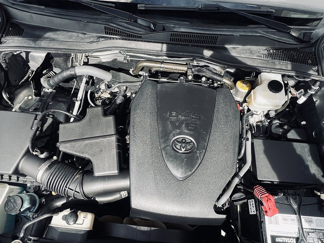 Used 2017 Toyota Tacoma TRD Off-Road image 19