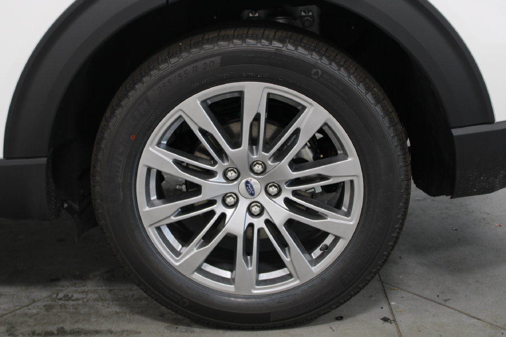 New 2026 Ford Explorer Platinum RWD image 17