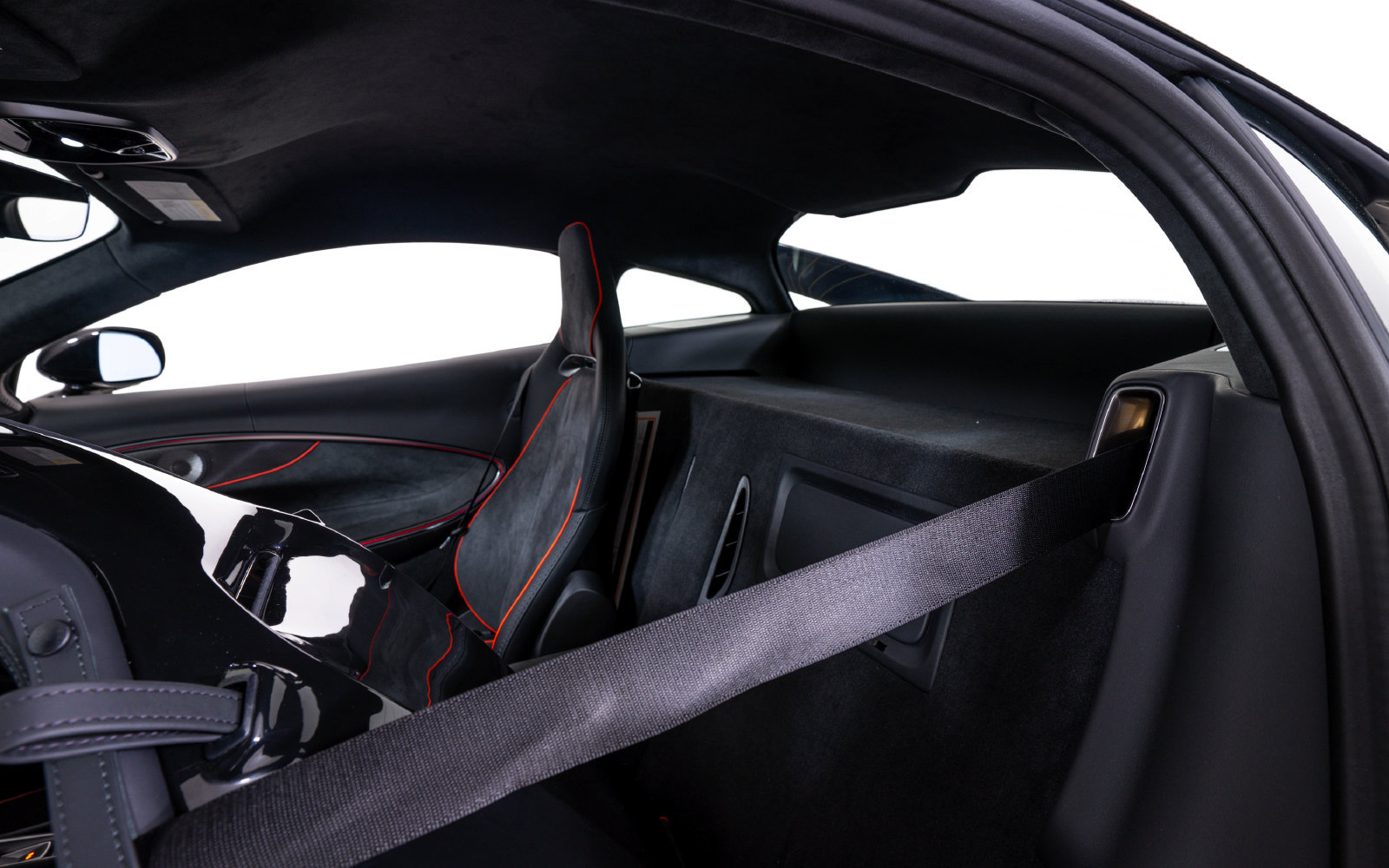 New 2026 McLaren Artura RWD image 19
