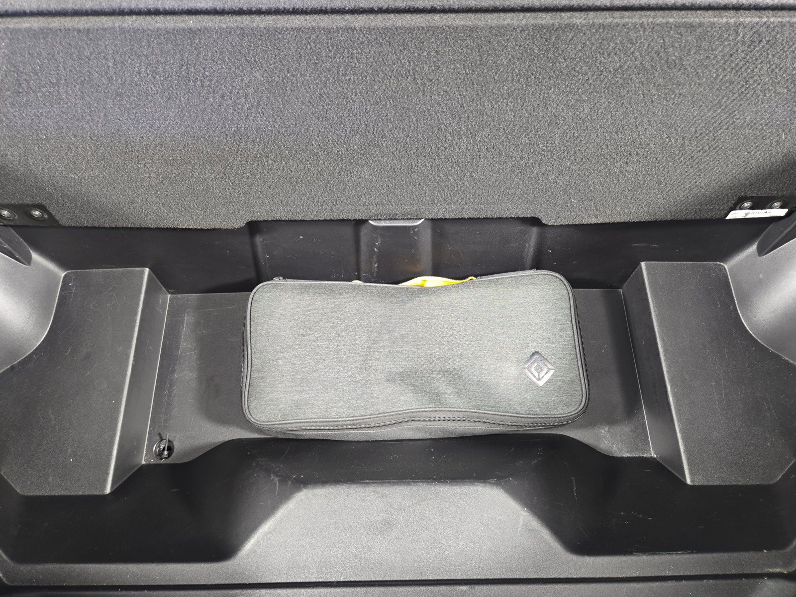 Used 2024 Rivian R1S Adventure AWD/4WD image 14