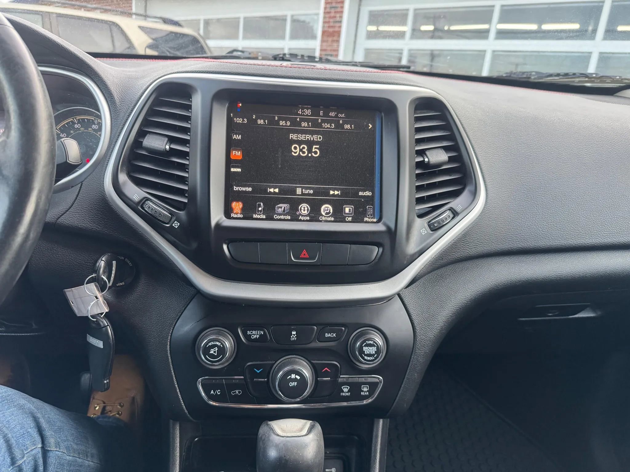 Used 2014 Jeep Cherokee Trailhawk w/ Leather Interior Group image 25