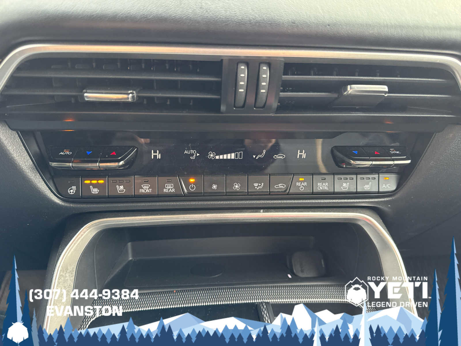 Used 2025 MAZDA CX-70 Plug-In Hybrid w/ Premium Plus AWD/4WD image 35