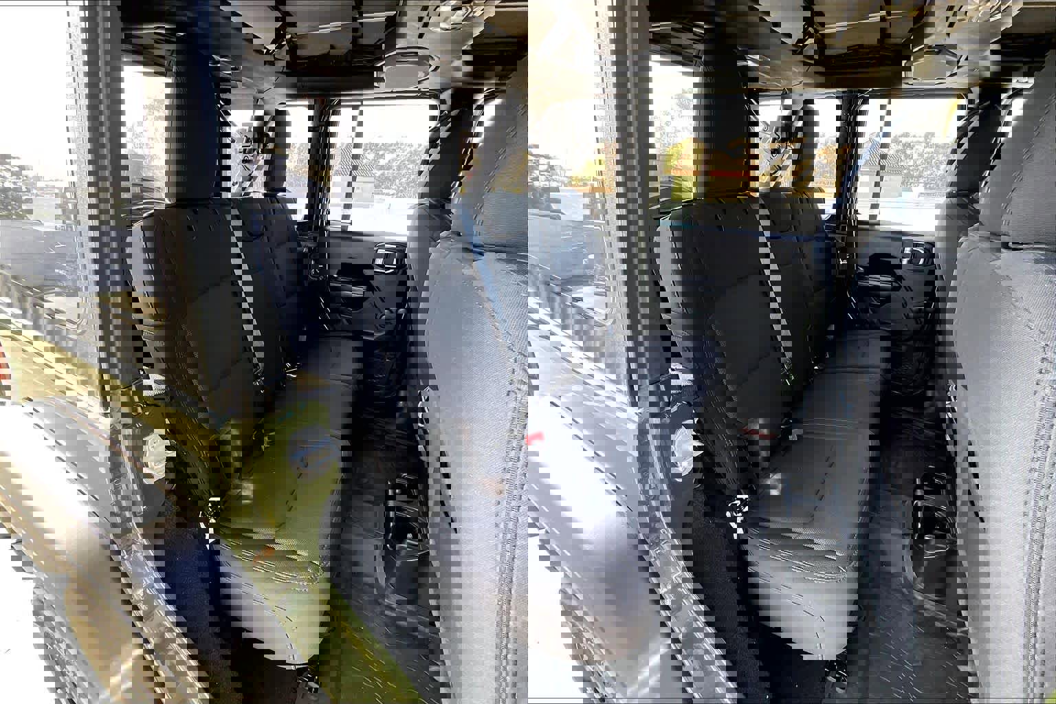 Used 2022 Jeep Wrangler Unlimited Sport image 18