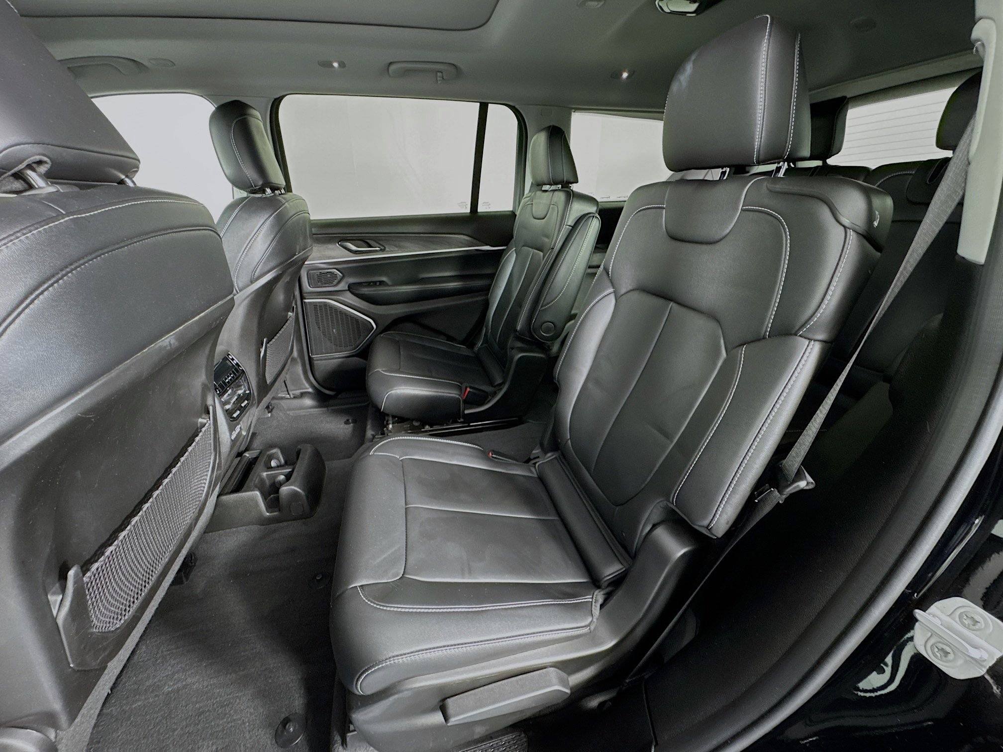 Used 2022 Jeep Grand Cherokee L Limited image 26