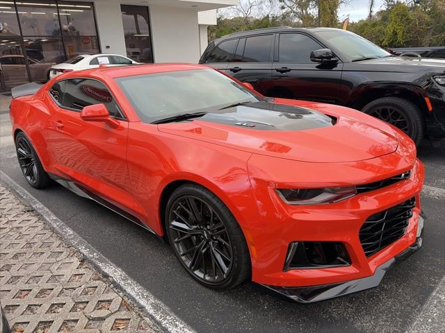 Used 2019 Chevrolet Camaro ZL1 image 1