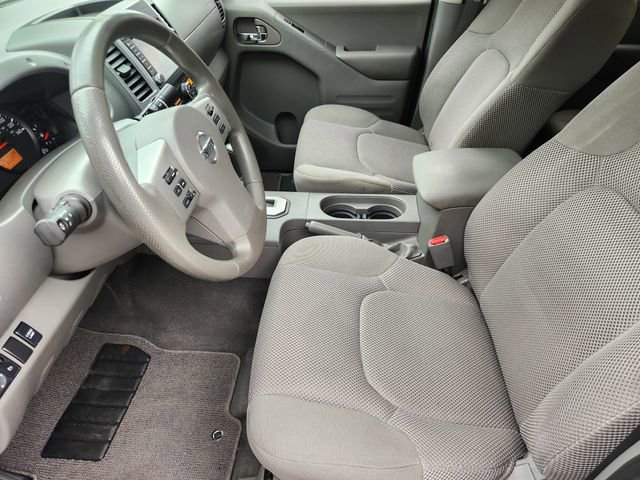 Used 2020 Nissan Frontier SV w/ Midnight Edition Floor Mats image 10