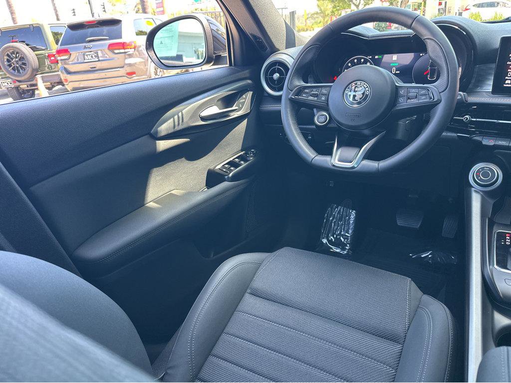 Used 2024 Alfa Romeo Tonale Ti AWD/4WD image 19
