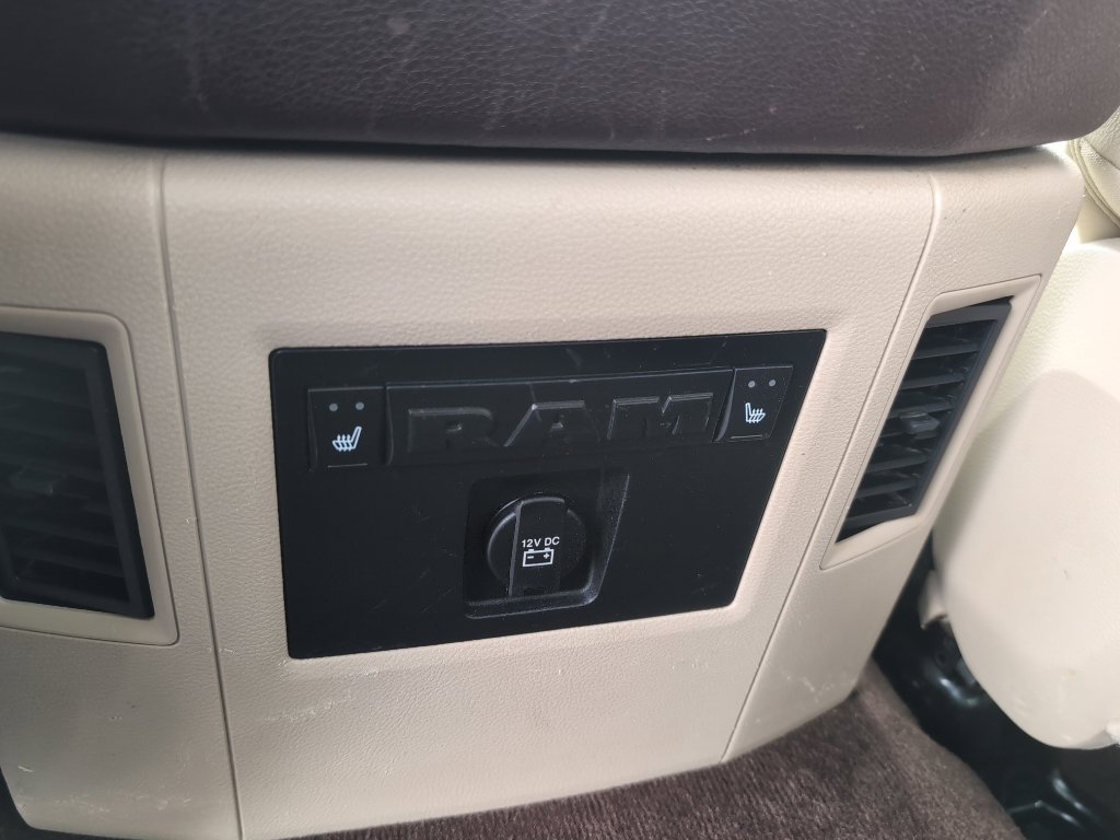 Used 2017 RAM 1500 Laramie w/ Convenience Group AWD/4WD image 17