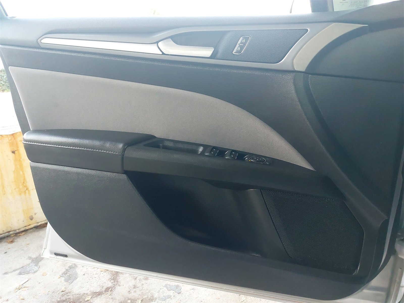 Used 2016 Ford Fusion S w/ Equipment Group 101A image 25