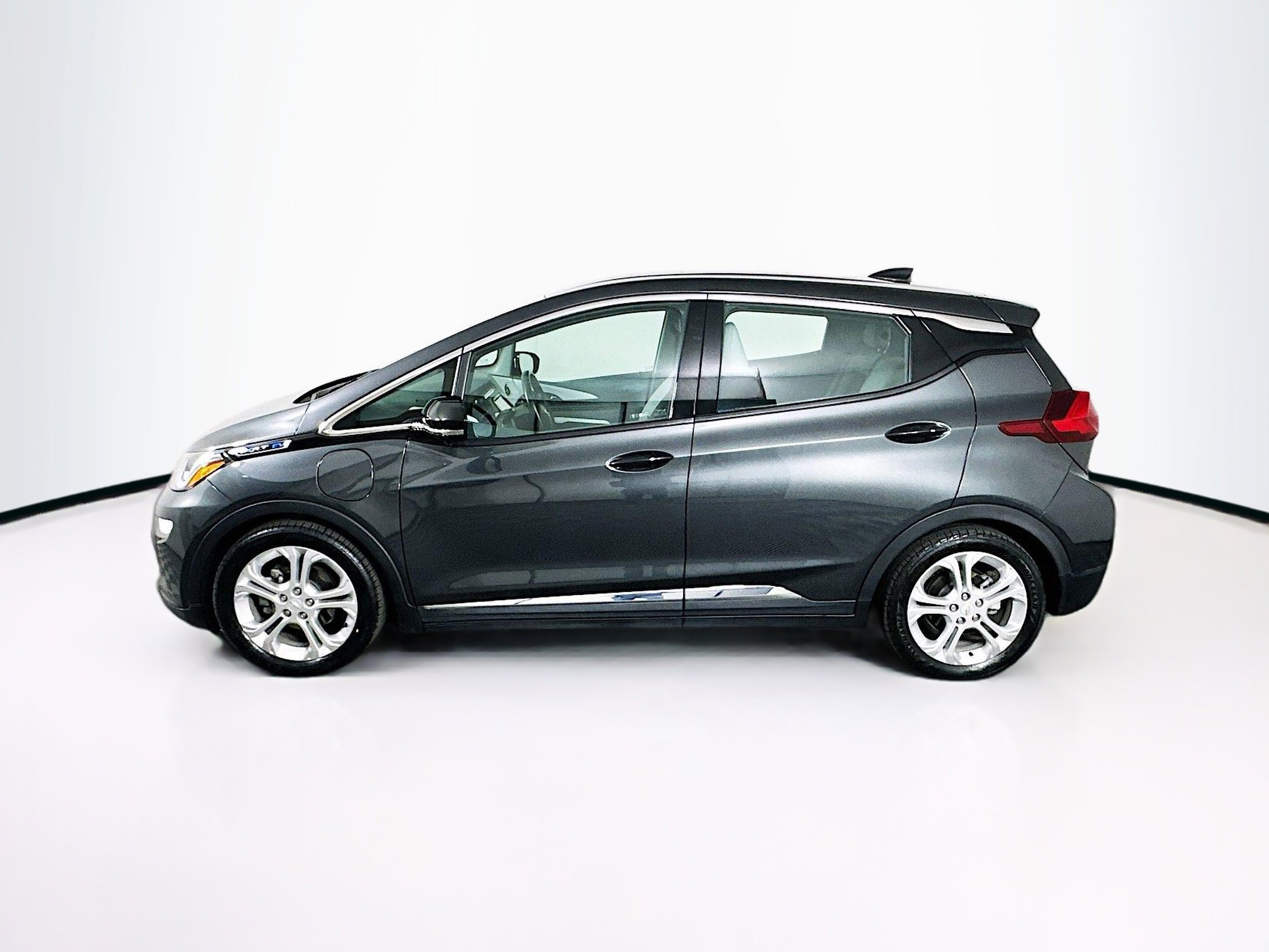 Used 2017 Chevrolet Bolt LT FWD image 4