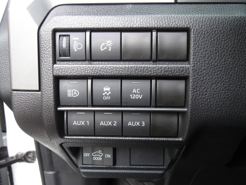 Certified 2024 Toyota Tacoma TRD Off-Road w/ TRD Off Road Upgrade Package AWD/4WD image 39