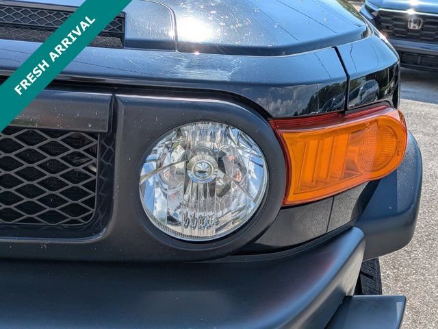 Used 2010 Toyota FJ Cruiser 4WD image 10