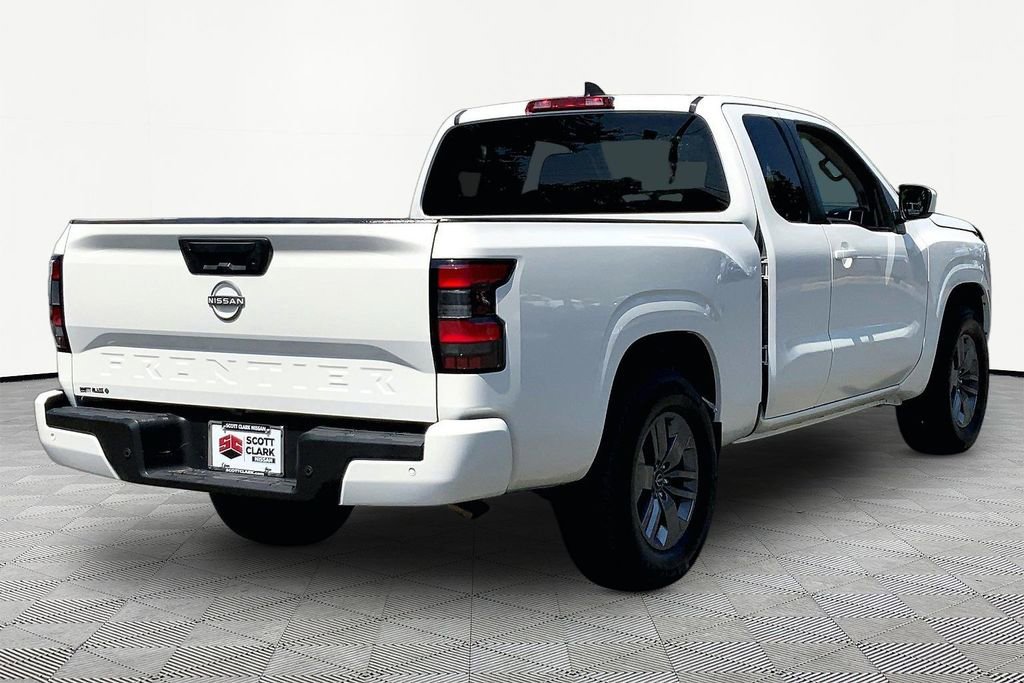 Used 2025 Nissan Frontier SV RWD image 5