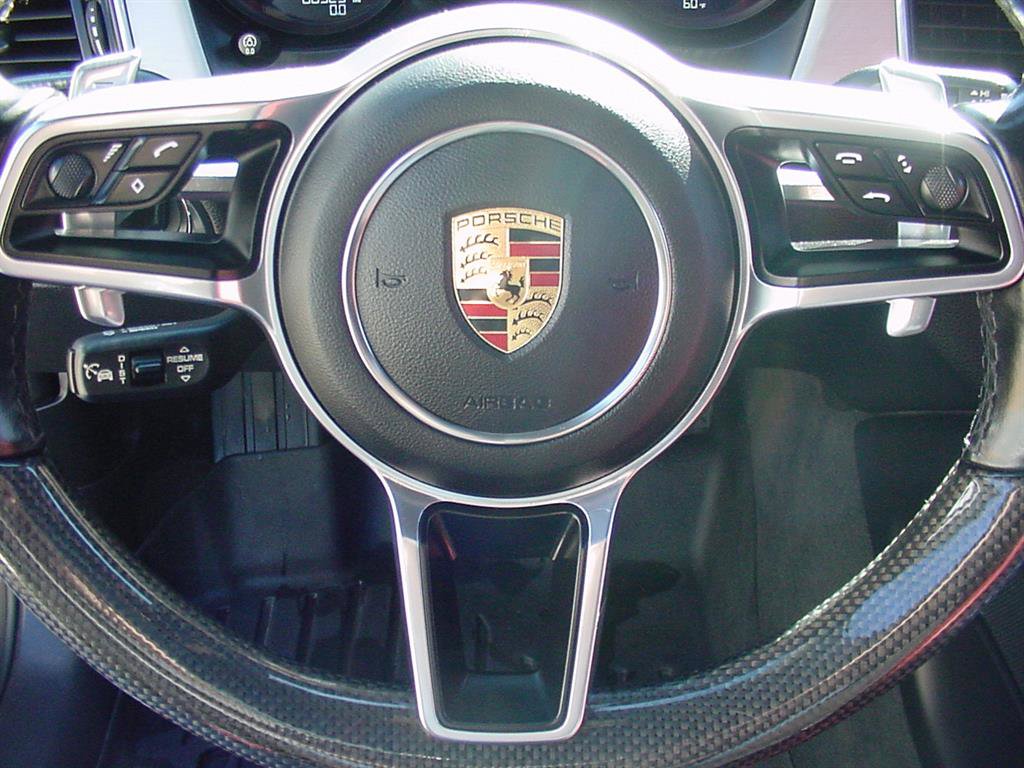 Used 2016 Porsche Macan Turbo image 22