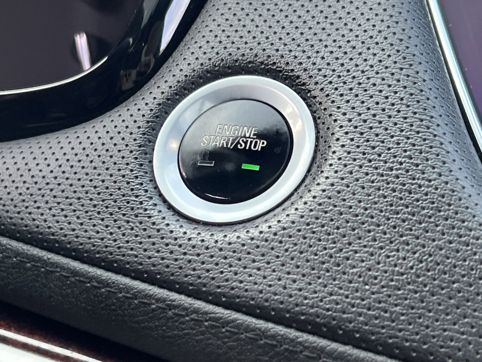 Used 2017 Cadillac XT5 Luxury w/ LPO, Wheel Lock Package image 32