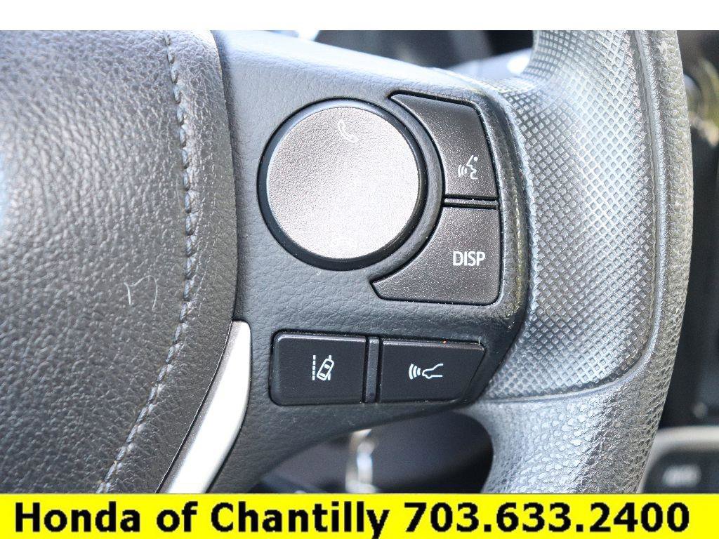 Used 2017 Toyota Corolla LE image 12