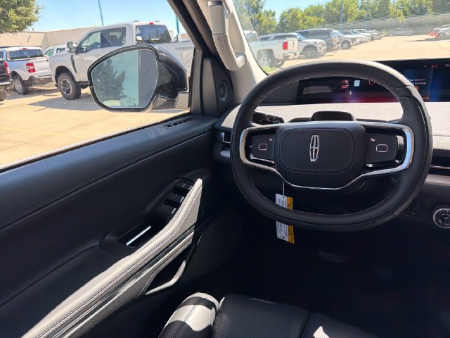 New 2026 Lincoln Navigator Reserve AWD/4WD image 19
