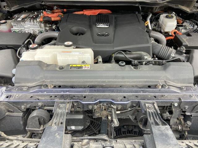Used 2023 Toyota Sequoia Capstone AWD/4WD image 27