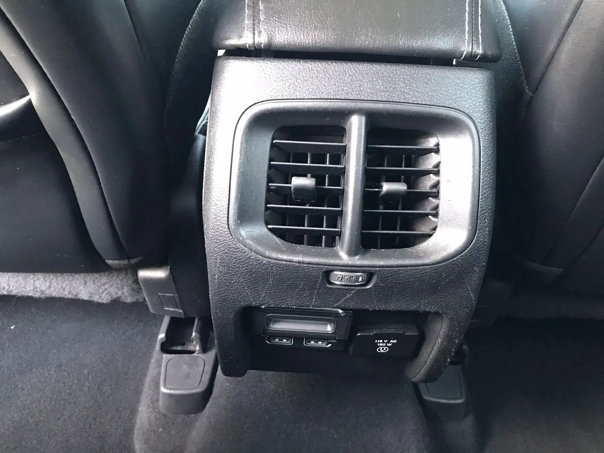 Used 2019 Jeep Cherokee Limited w/ Technology Group AWD/4WD image 37