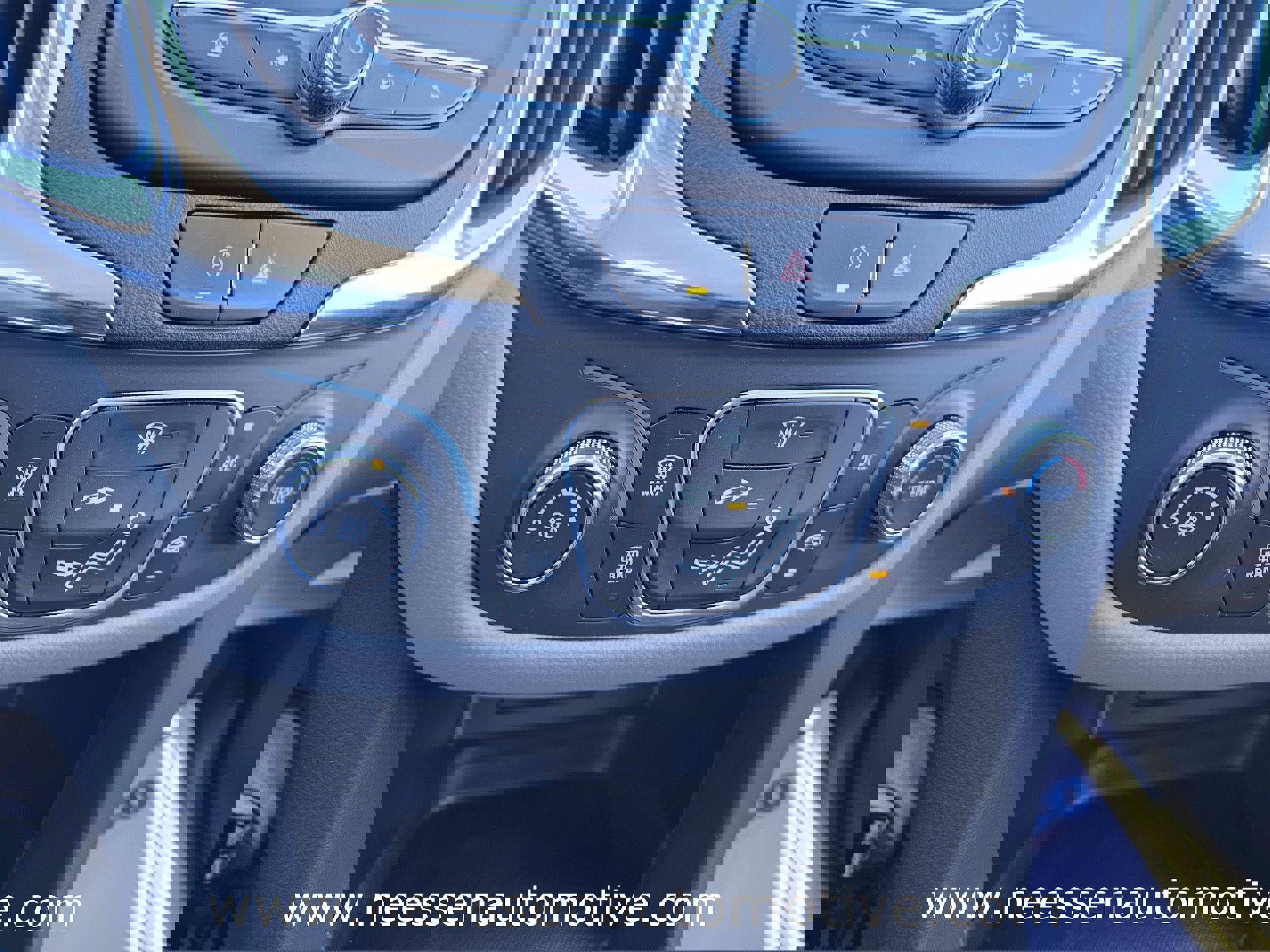 Used 2024 Chevrolet Equinox LS w/ LS Convenience Package image 27