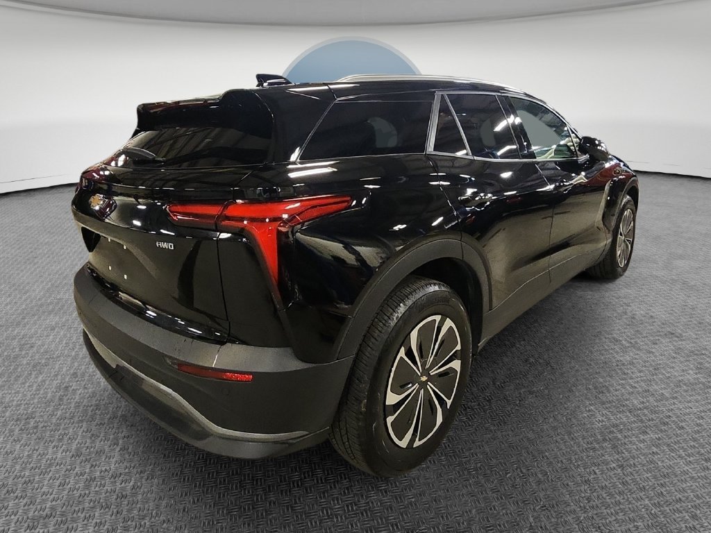 Used 2025 Chevrolet Blazer EV LT AWD/4WD image 4