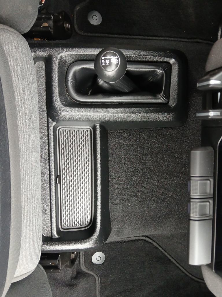 Used 2024 RAM 3500 Tradesman w/ Chrome Appearance Group image 25