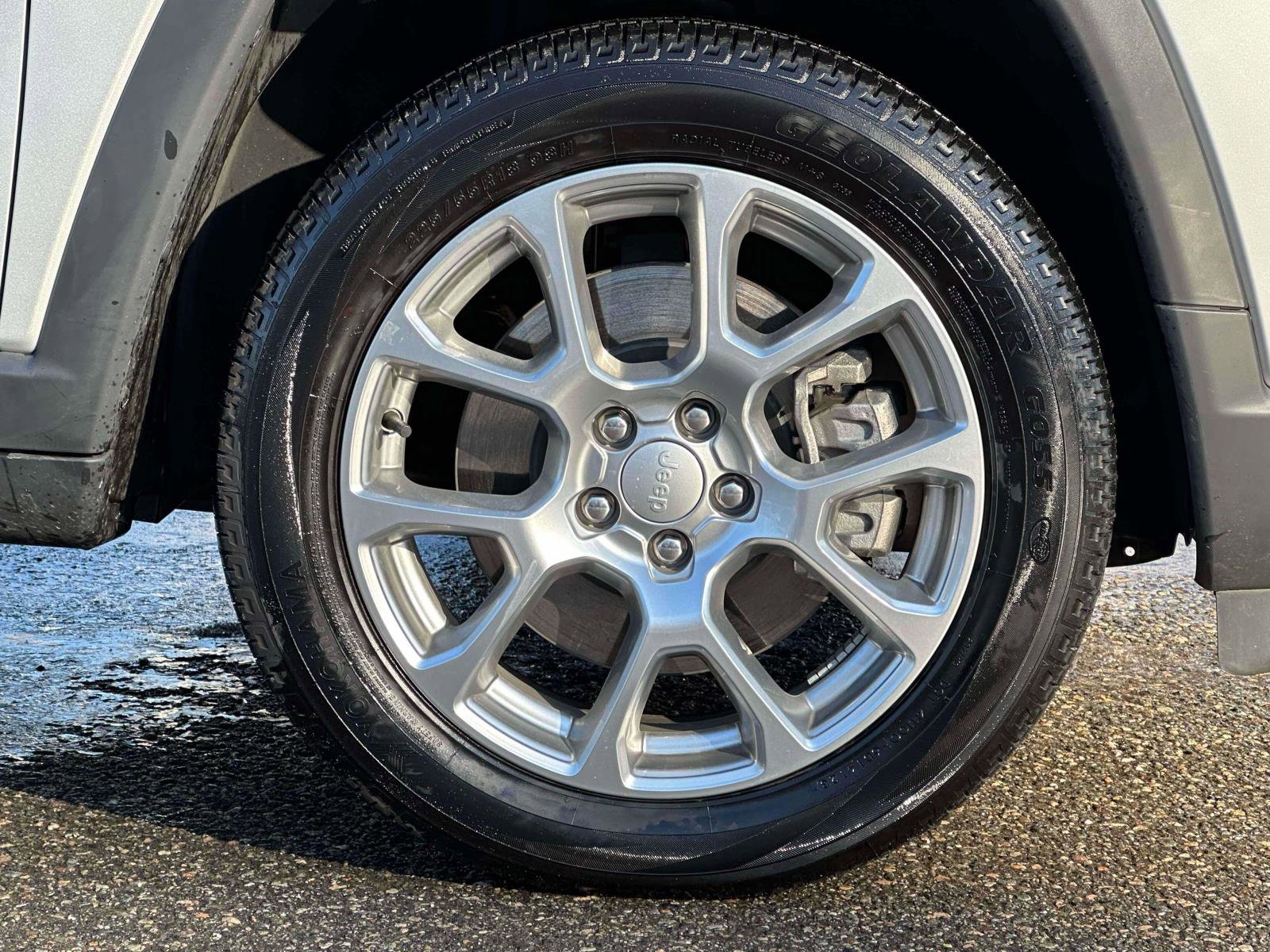 Used 2024 Jeep Compass Latitude image 7