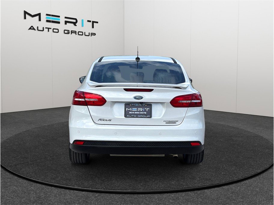 Used 2015 Ford Focus Titanium FWD image 8