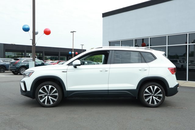 Used 2023 Volkswagen Taos SE FWD image 9
