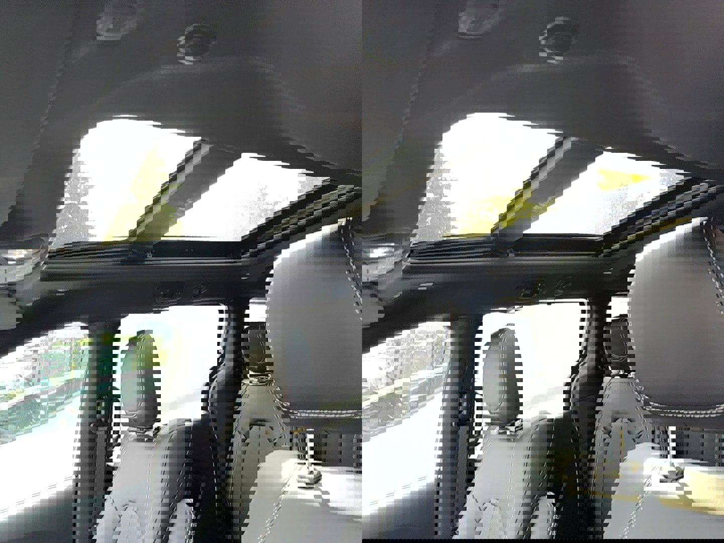 New 2026 Chrysler Pacifica Select image 8