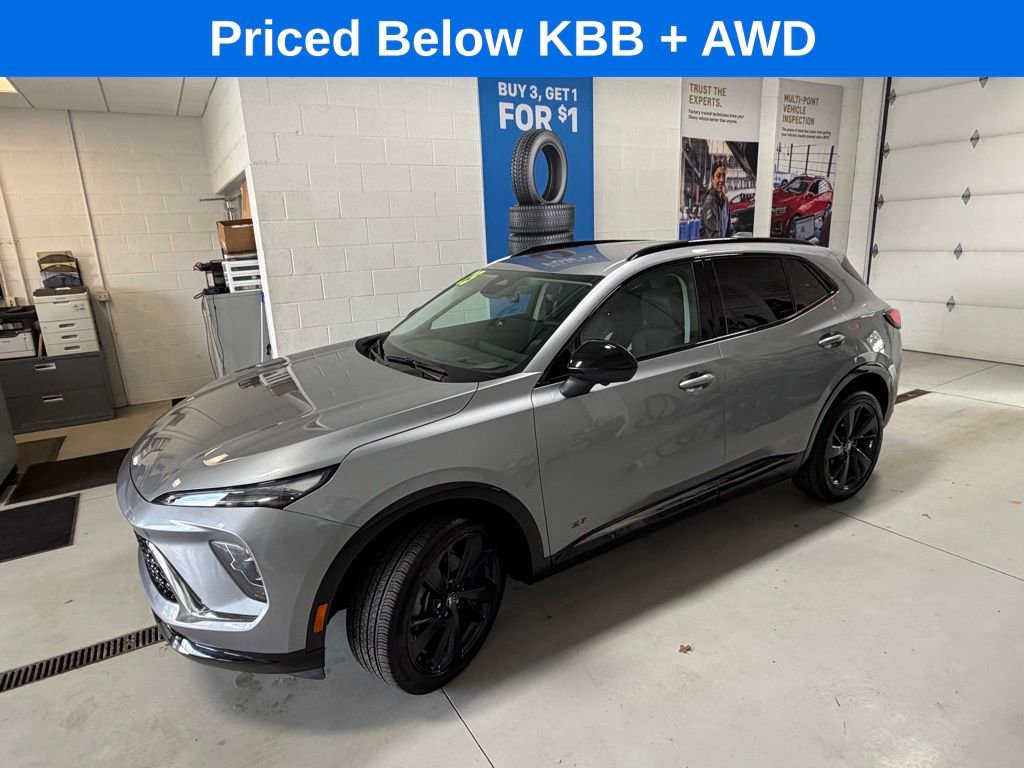 Used 2025 Buick Envision Sport Touring image 5