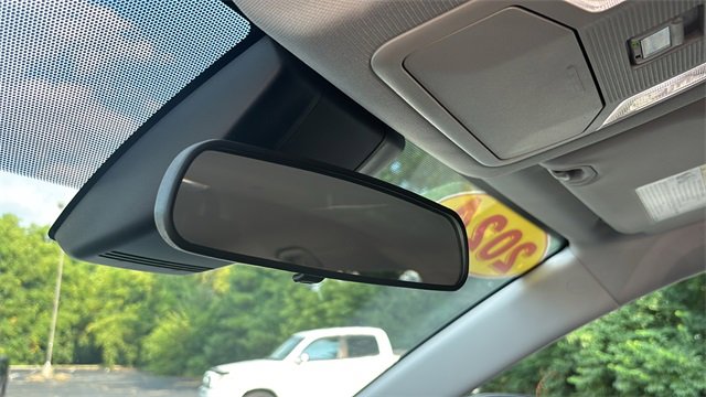 Used 2024 Toyota RAV4 LE image 22