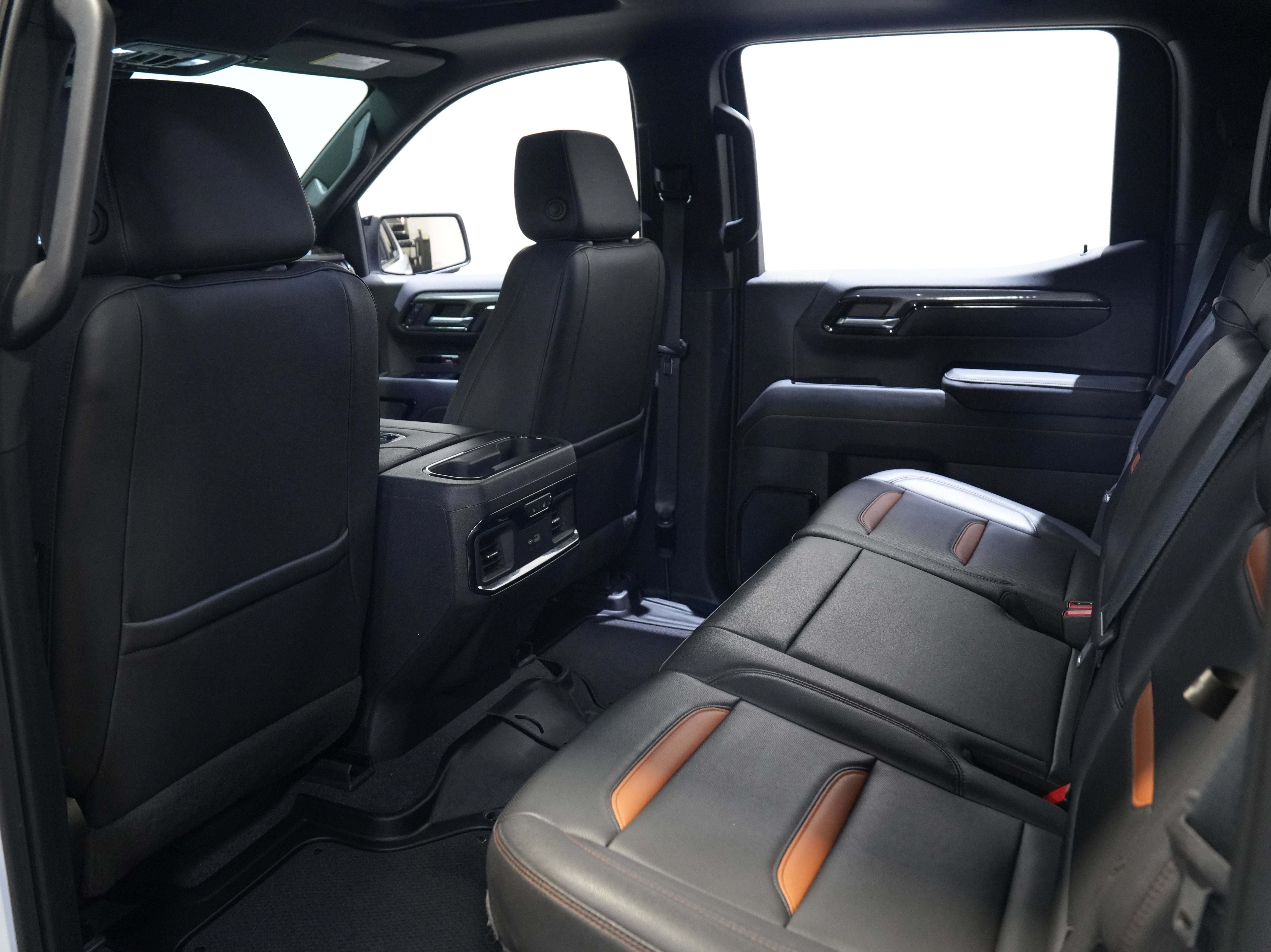 Used 2022 GMC Sierra 1500 AT4 w/ AT4 Premium Package AWD/4WD image 38