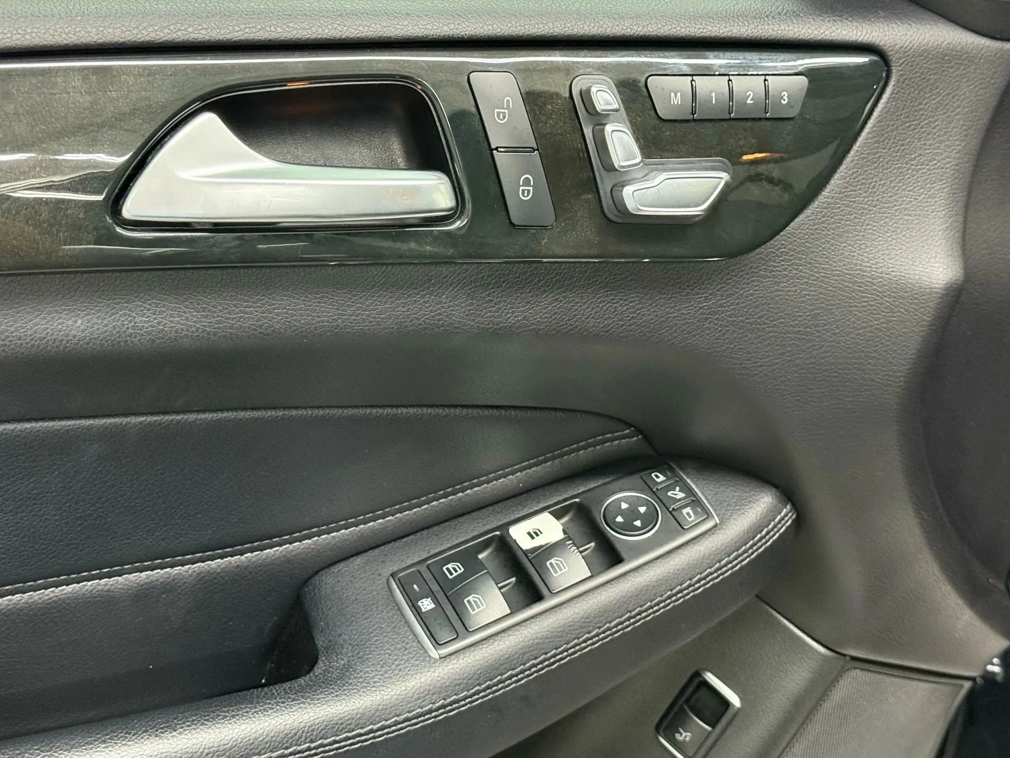 Used 2016 Mercedes-Benz GLE 350 image 26