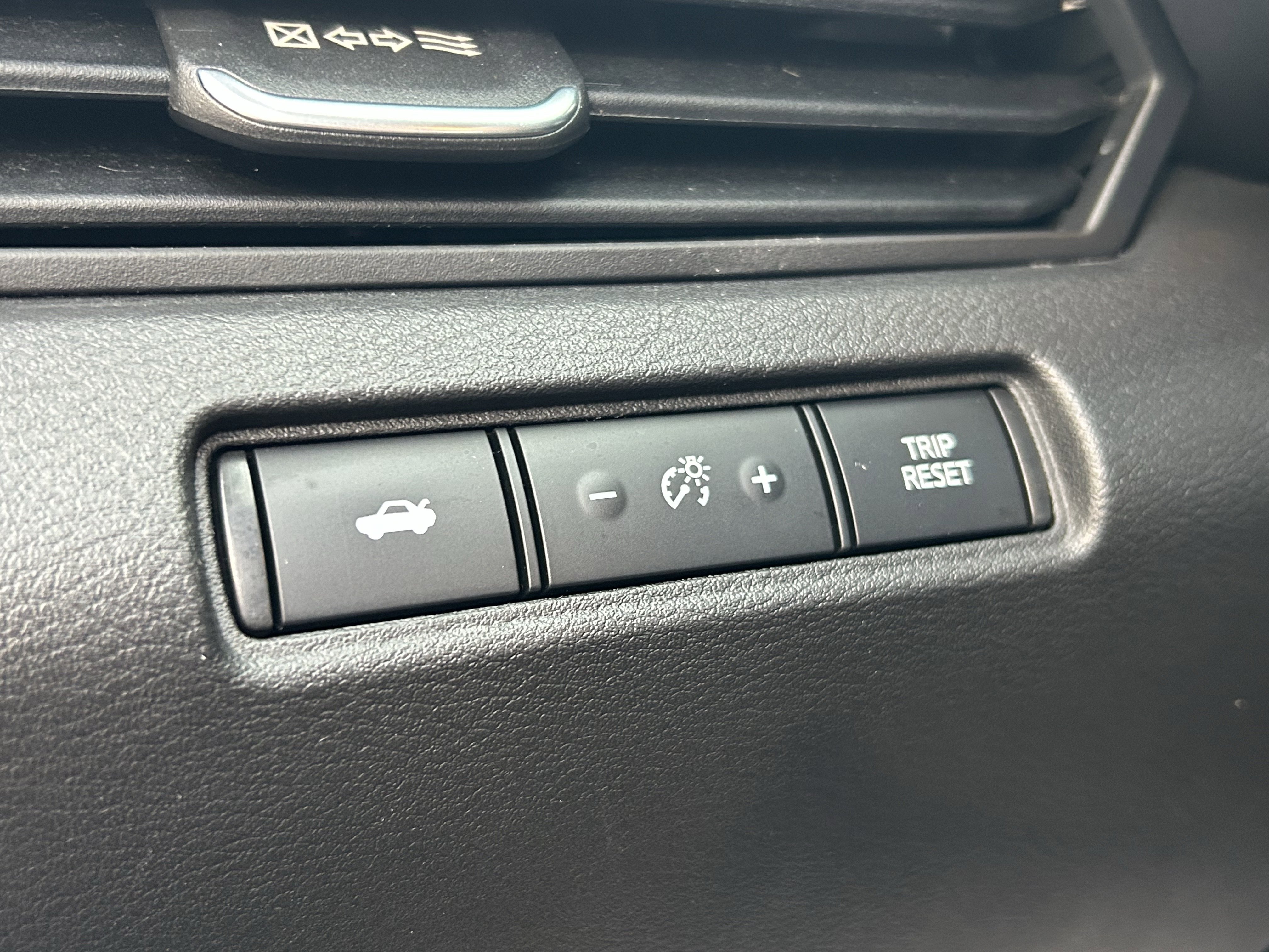 Used 2023 Nissan Altima 2.5 SR image 15