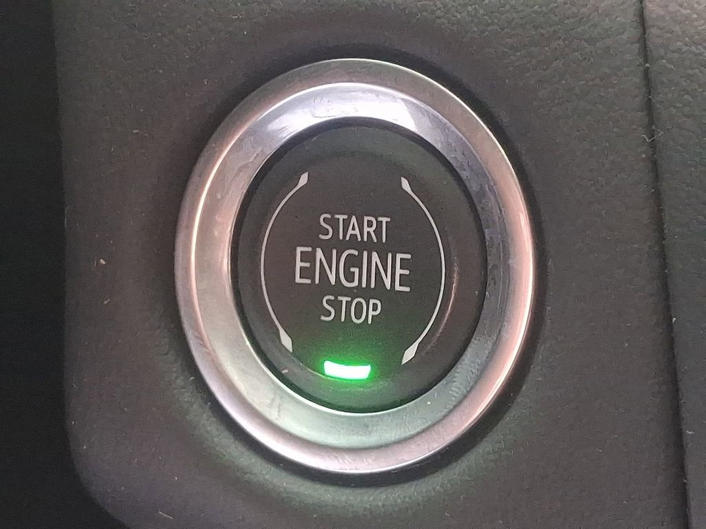 Used 2024 GMC Yukon XL SLT AWD/4WD image 26